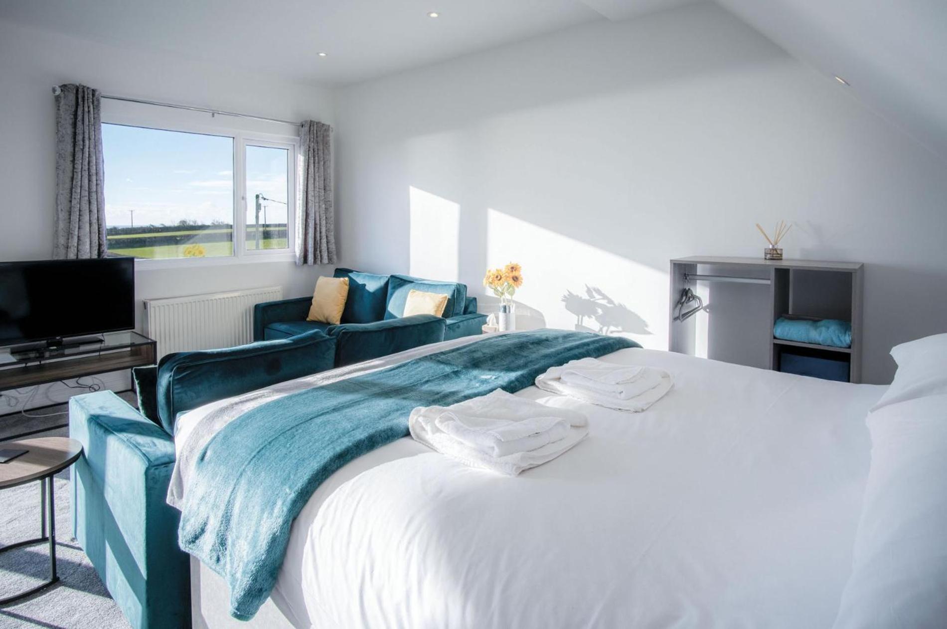 The Penthouse - 1 Bedroom Apartment - Ocean Breeze Port-Eynon Exterior foto