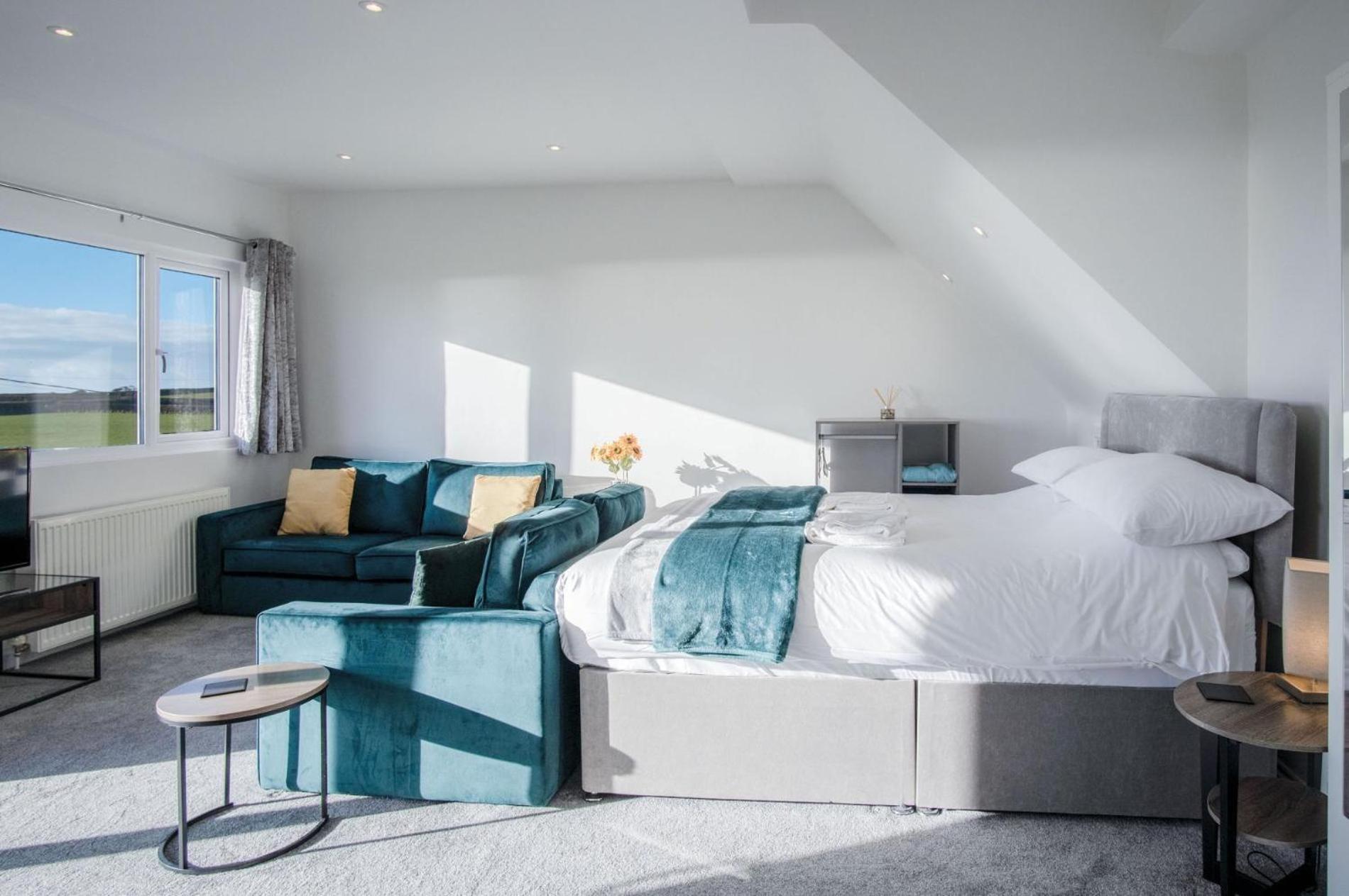 The Penthouse - 1 Bedroom Apartment - Ocean Breeze Port-Eynon Exterior foto