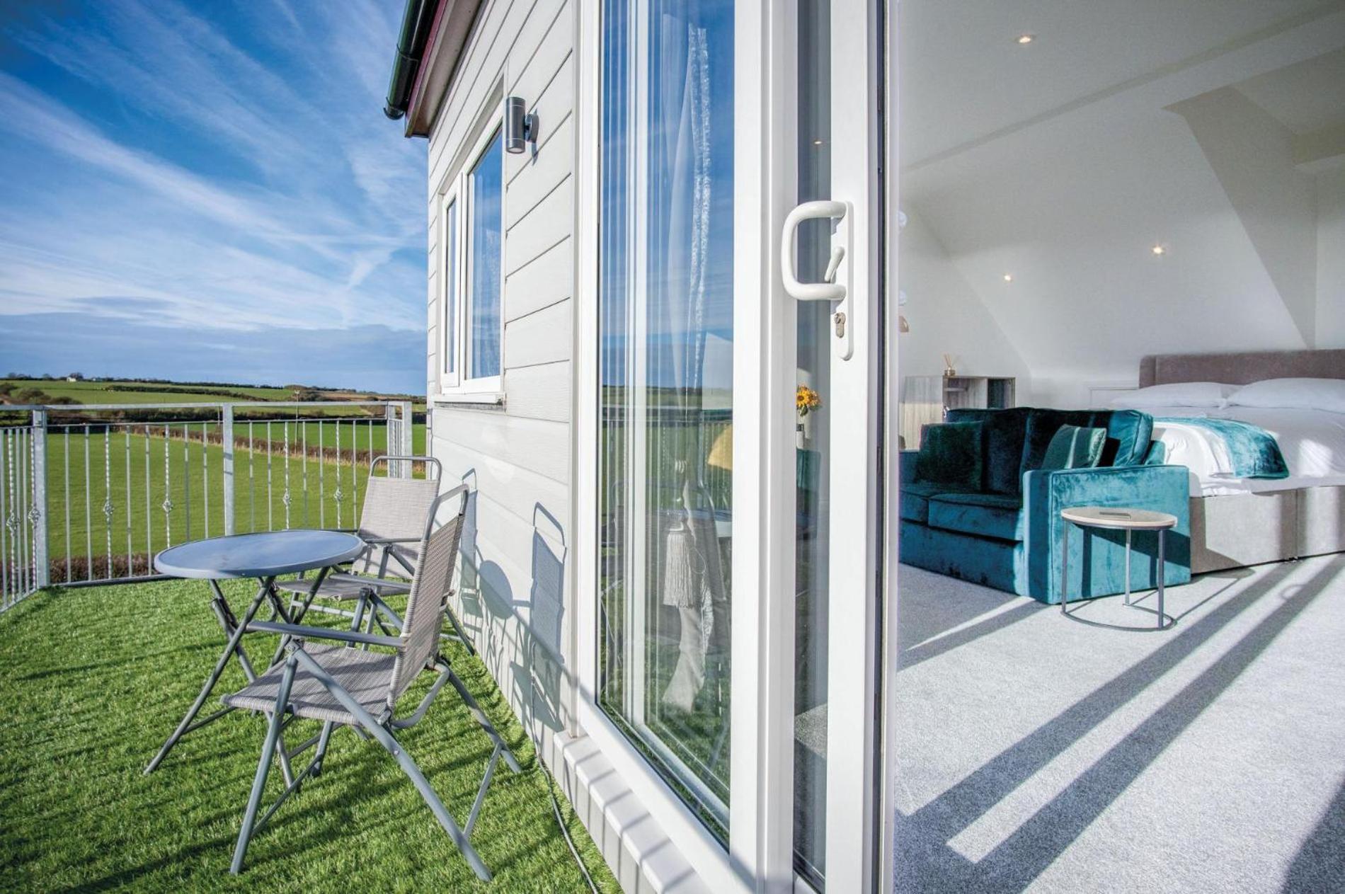 The Penthouse - 1 Bedroom Apartment - Ocean Breeze Port-Eynon Exterior foto
